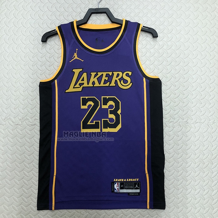 Maglia
 LeBron James NO 23 Los Angeles Lakers Statement 2022-23 Viola
